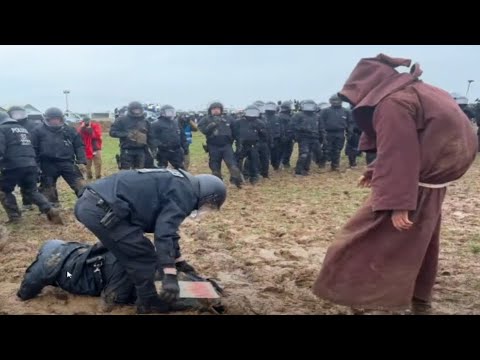 Mud Wizard in a climate protest